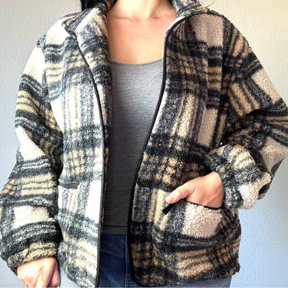 Sanctuary Black & Tan Plaid Sherpa Shacket Size XL - Picture 3 of 9